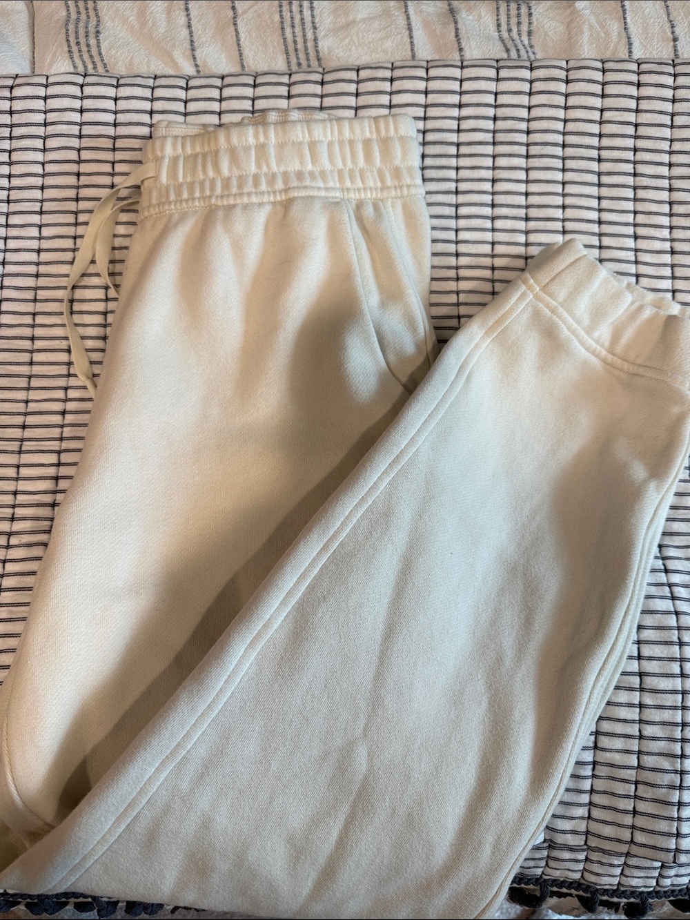 CRZ YOGA Women’s  Cream Drawstring Joggers